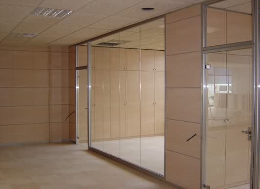 Mamparas Divisorias. Tabique Compacto SPACE TOTAL + PUERTA VIDUR